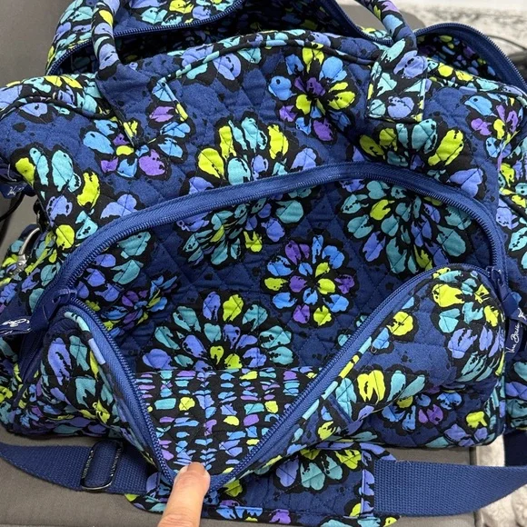 Vera Bradley Blue Floral Travel Bag - Picture 4 of 5
